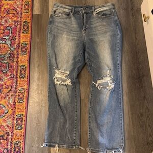 Judy Blue Distressed Straight Fit Jeans